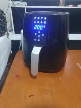 Freidora de aire negra
