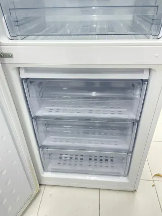 Nevera Beko Combi Blanca