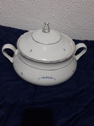 Sopera porcelana blanca flores azules