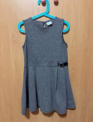 Vestido Pichi Niña Cuadros Zara. 8 años. 128 cm