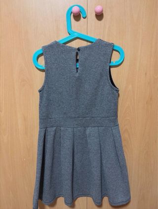 Vestido Pichi Niña Cuadros Zara. 8 años. 128 cm