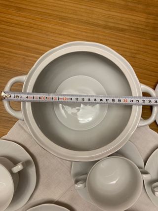 Elegante sopera de porcelana blanca, 10 piezas