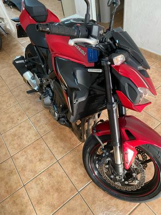 Kawasaki Z900 - 11.000 km todo de origen
