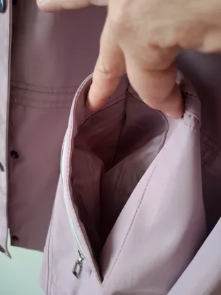 Parka rosa con capucha desmontable