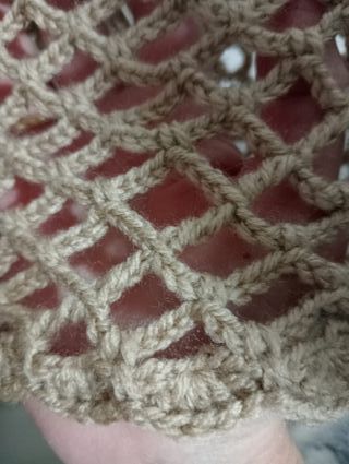 Gorro de crochet hecho a mano en red