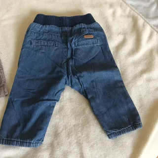 Calça ganga bebé com abertura fácil