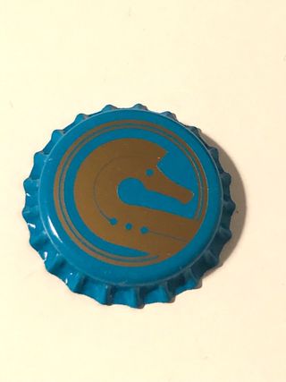 Chapa de botella azul con caballo