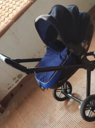 Cochecito bebé + trona regalo!!!!