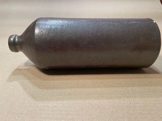 Botella cerámica estilo industrial . ref010