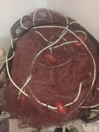 Red de pesca con flotadores