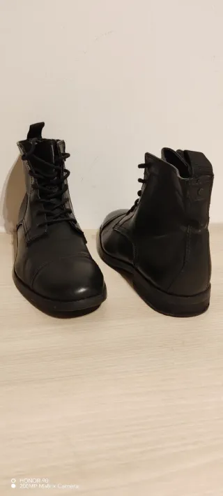 Botines negros hombre