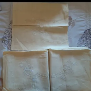 Sabana antigua beige bordada