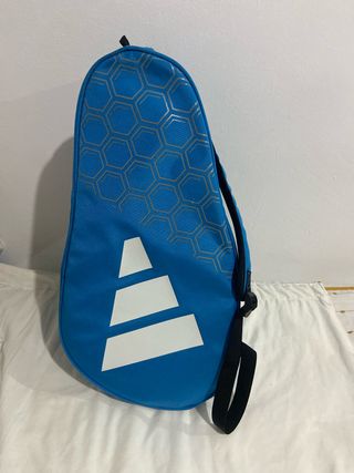 Paletero de Padel adidas.