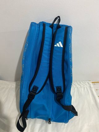 Paletero de Padel adidas.