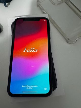 iPhone 11 Negro + Funda Transparente