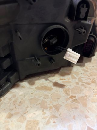 Faro Delantero Izquierdo Skoda Superb