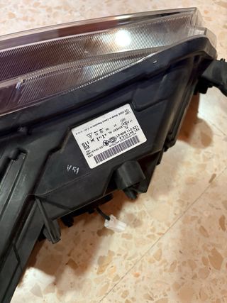 Faro Delantero Izquierdo Skoda Superb