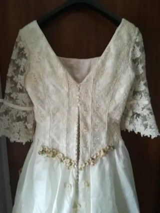 Vestido de Novia Encaje y Flores