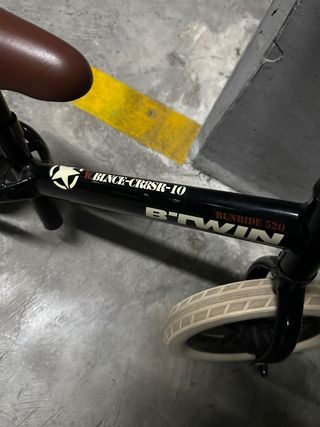 Bicicleta B'Twin Runride 520 sin pedales