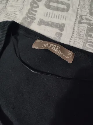 Chaqueta corta negra TRE