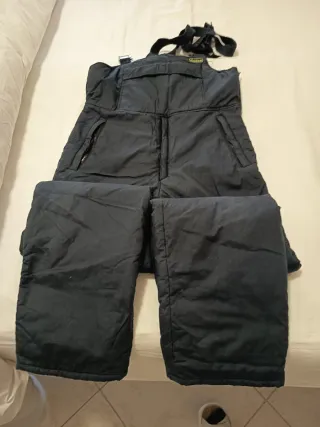 Giacca da sci rossa Tribord e salopette Diadora