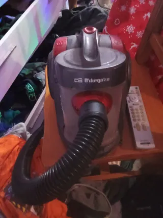 Aspiradora Orbegozo con Manguera Negra