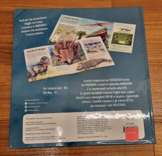 Occhio ai dinosauri. Libro pop-up. Ediz. a colori