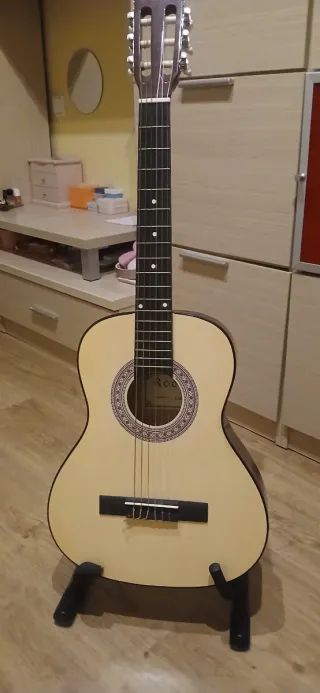 Guitarra infantil Rocío