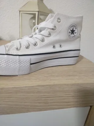 Zapatillas Converse All Star Blancas.