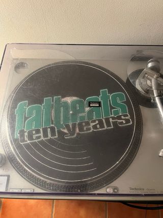 2 Technics SL-1200MK2 Tocadiscos