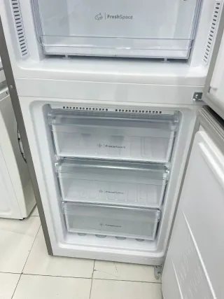 Nevera Indesit Combi