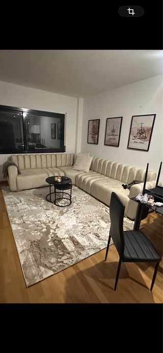 Sofá modular beige de tela antimanchas