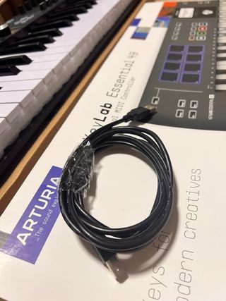 Controlador MIDI Arturia KeyLab Essential 49