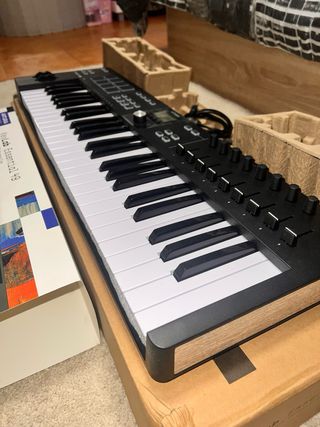 Controlador MIDI Arturia KeyLab Essential 49