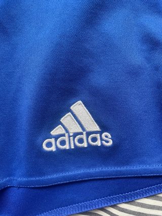 Pantalón corto Adidas azul