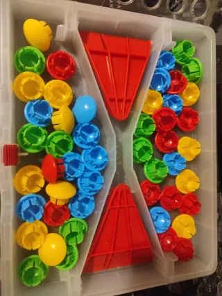 Juego de pinchitos de colores