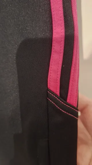 Pantalón Adidas Negro con rayas Rosa