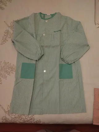 Conjunto 2 batas escolares T-10