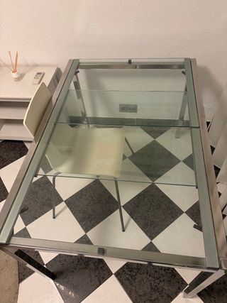 Mesa de cristal y metal salón comedor