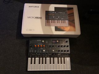 Arturia MicroFreak Sintetizador