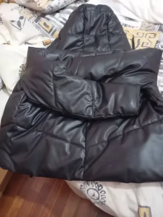 Abrigo acolchado negro Zara