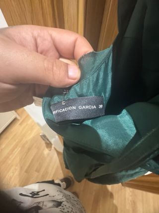 Vestido Purificación García verde con etiqueta