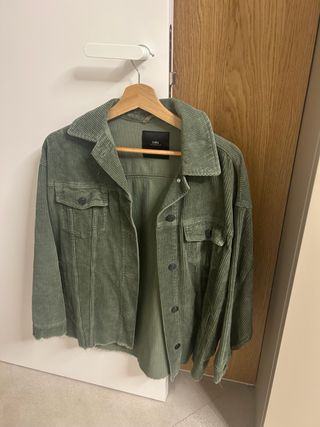 Sobrecamisa pana verde militar Zara