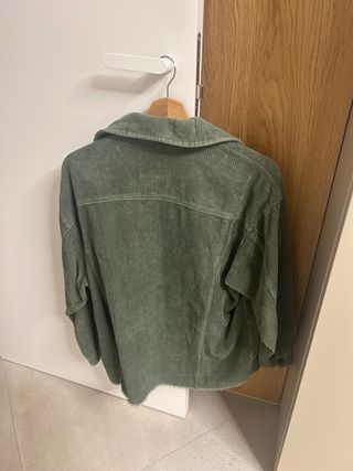 Sobrecamisa pana verde militar Zara
