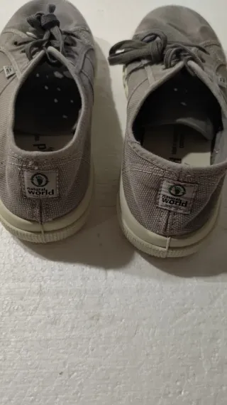 Deportivos Natural World Talla 44 Gris