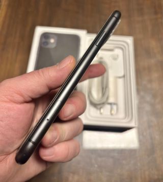 iPhone 11 Negro + Accesorios