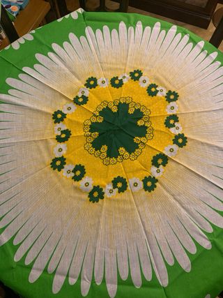 Tovaglia rotonda con 8 tovaglioli abbinati