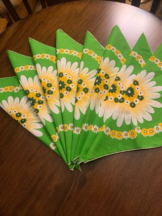 Tovaglia rotonda con 8 tovaglioli abbinati