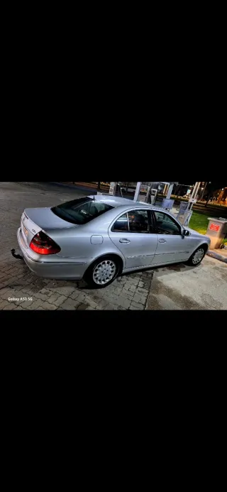 Mercedes-Benz E220 2003