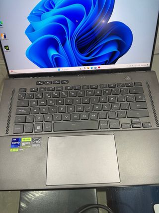 ASUS ROG ZEPHYRUS G16” 1TB SSD 32GB RAM i9